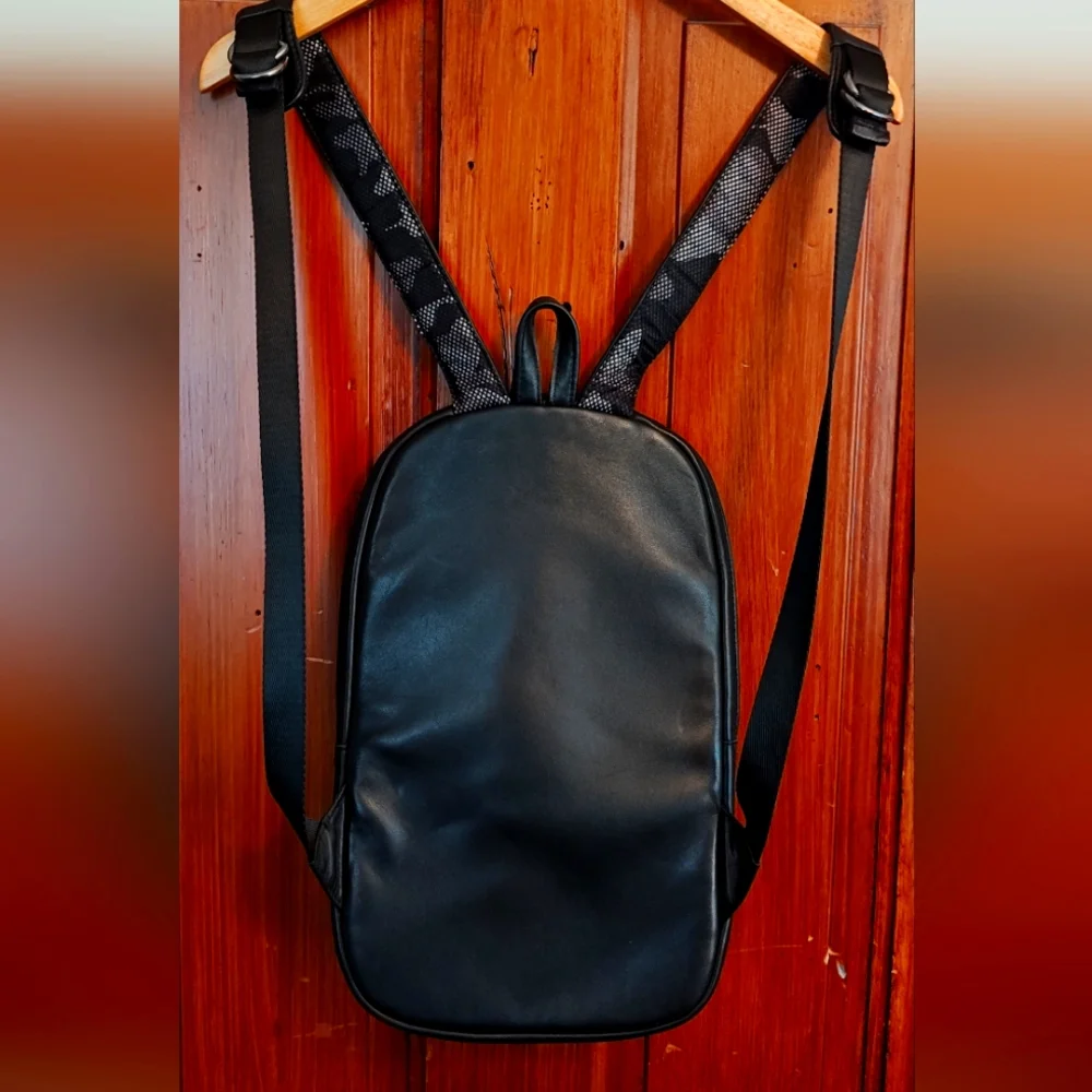 Small real leather backpack - Picture 1 of 6